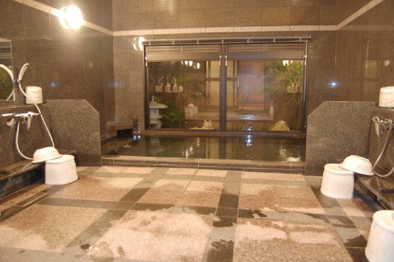 Hotel Route-Inn Kitakyushu-Wakamatsu Ekihigashi Eksteriør billede